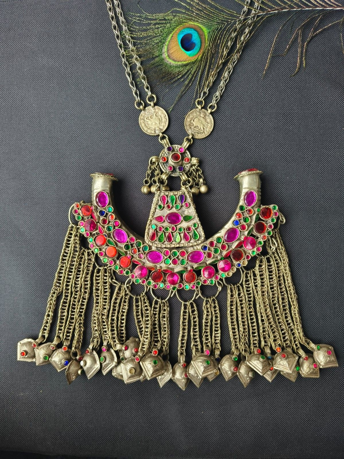 Heritage jewellery necklace with timeless Indian traditional styling