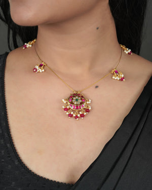 Premium Jadau Pachi Kundan necklace with refined traditional design
