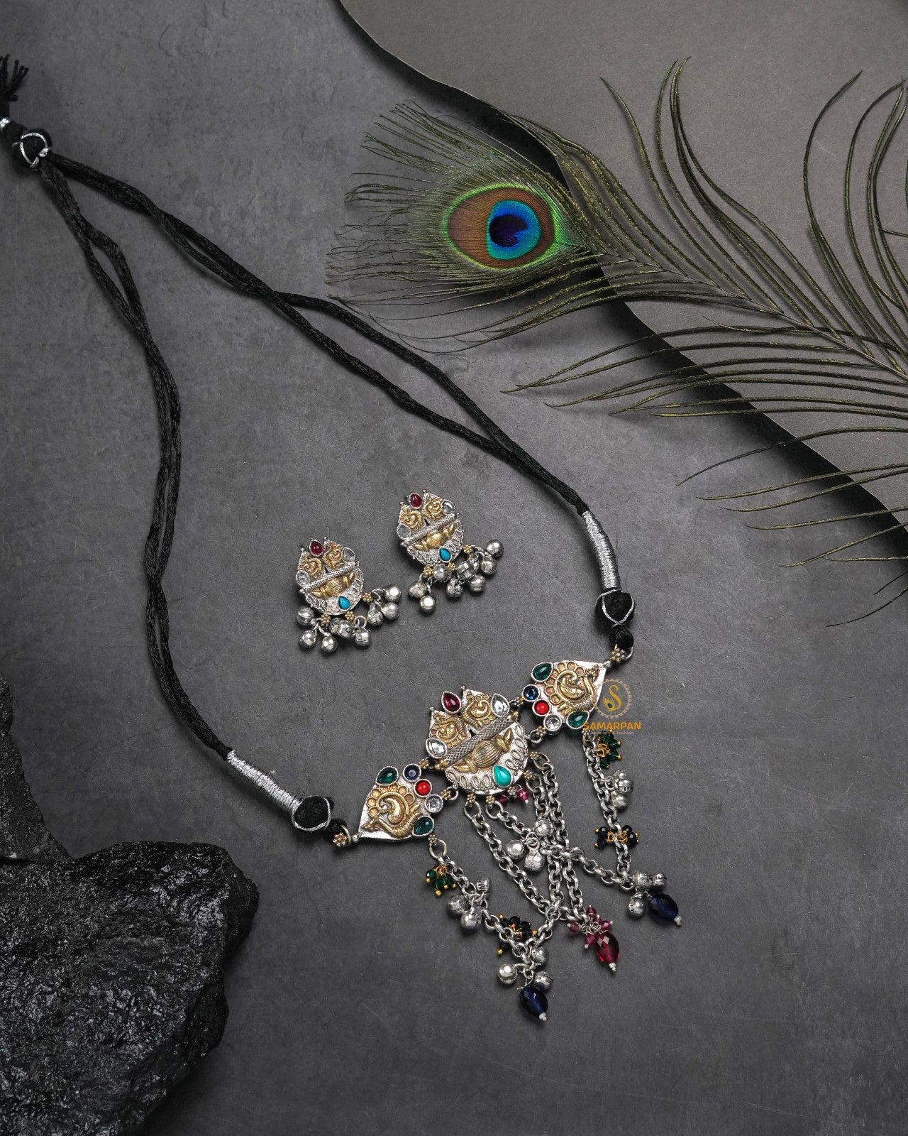 Tribal inspired necklace set for contemporary ethnic styling