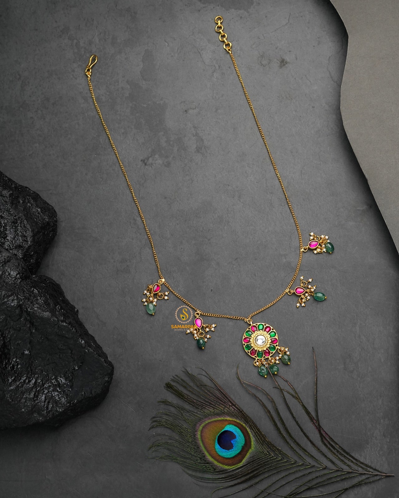 Traditional Jadau Pachi Kundan necklace for ethnic occasions
