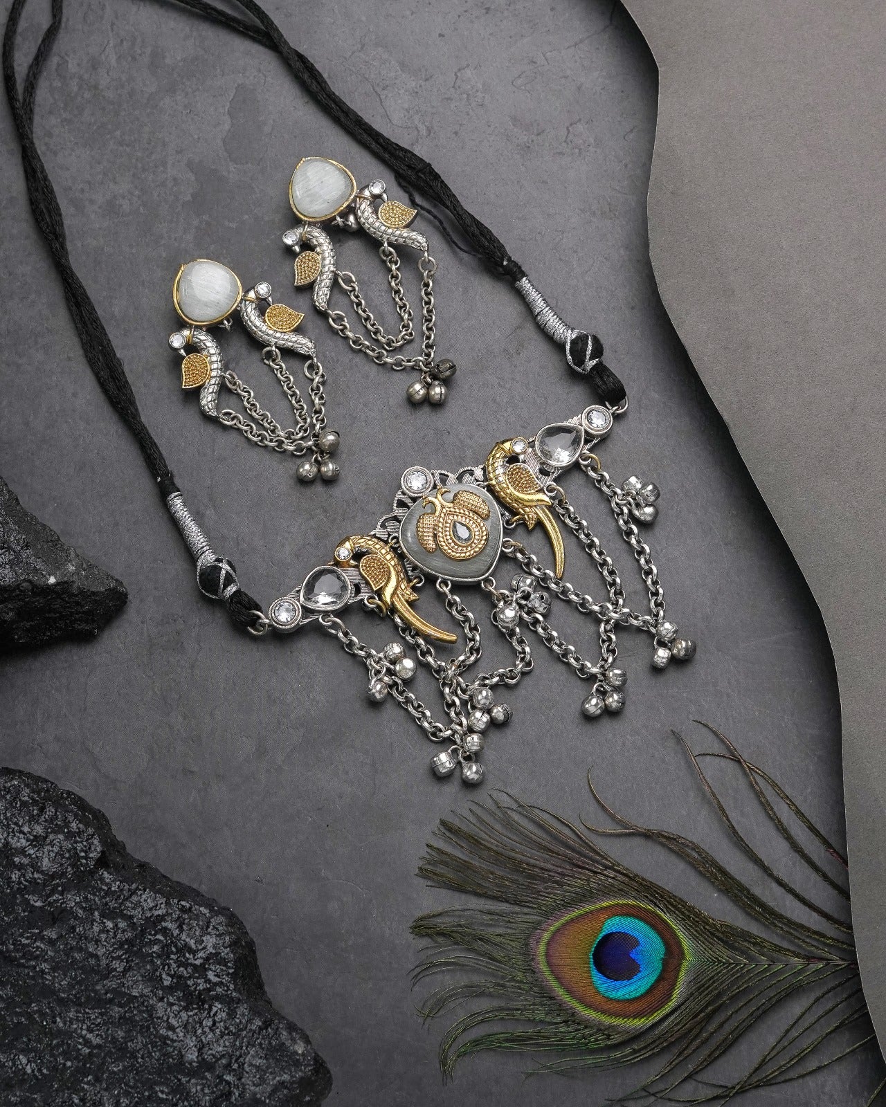 Antique finish necklace set with tribal inspired detailing for women
