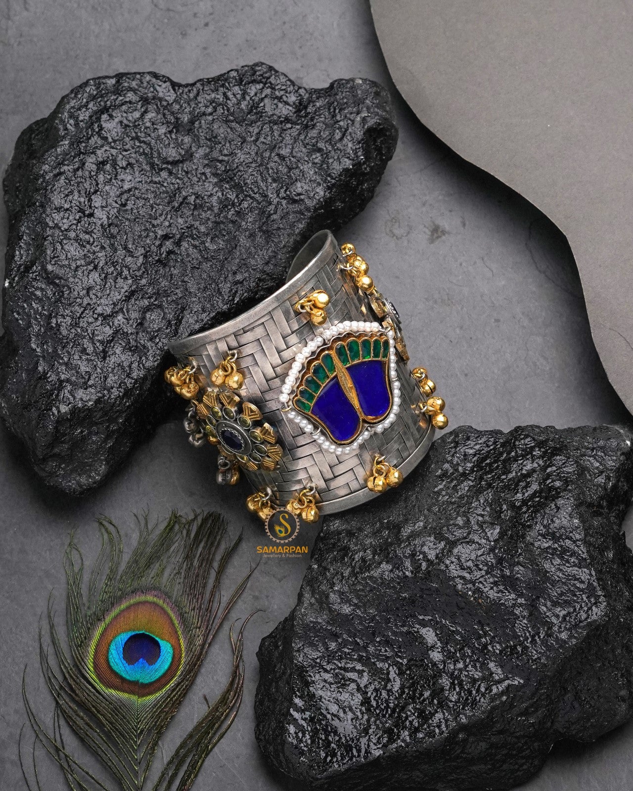 Trendy Bracelets Online Designed By Samarpan Collection - BR2500-1