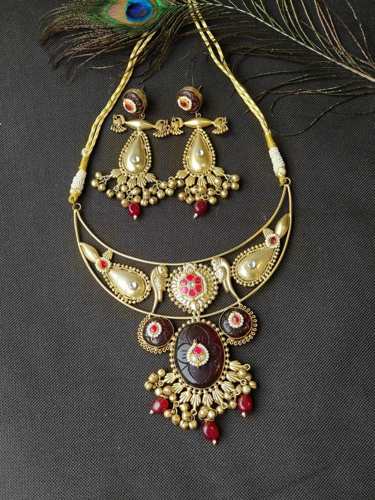 Indo-western necklace set for women with stylish fusion jewellery design
