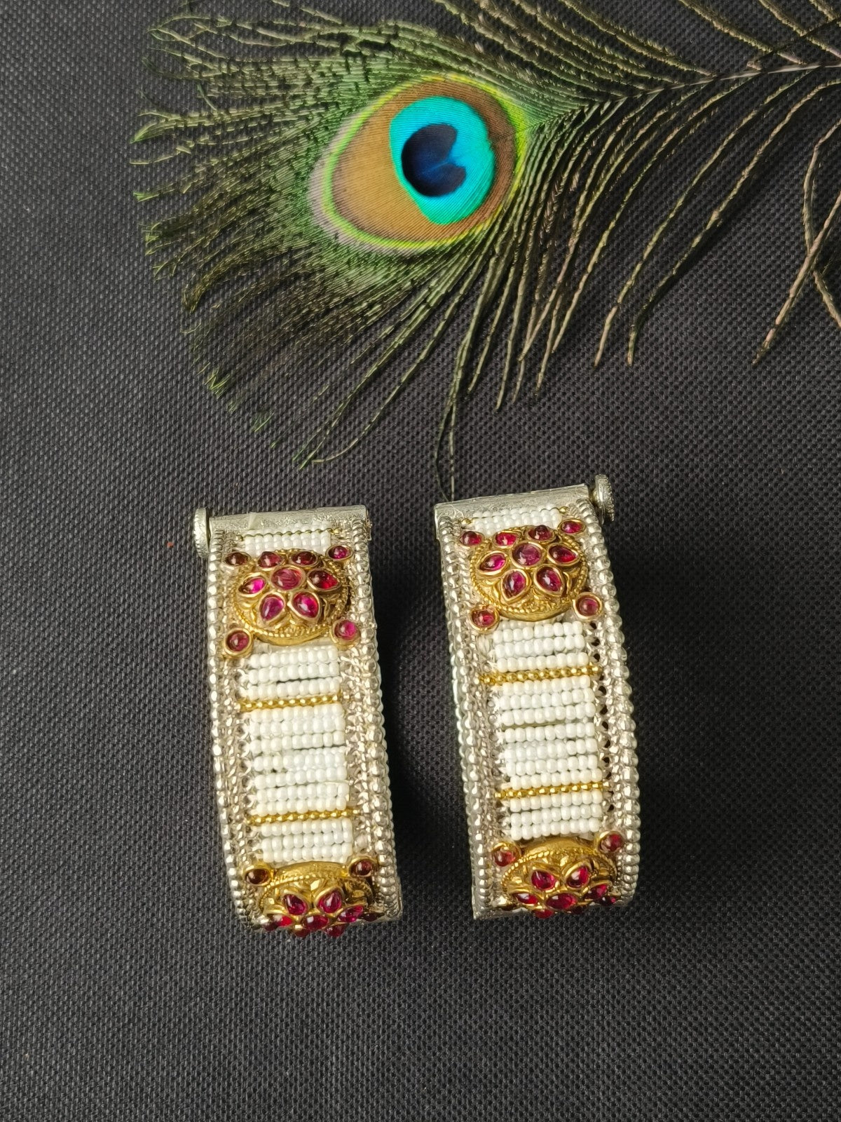 Ruby Color Western-ethnic fusion bangles set with trending kangans