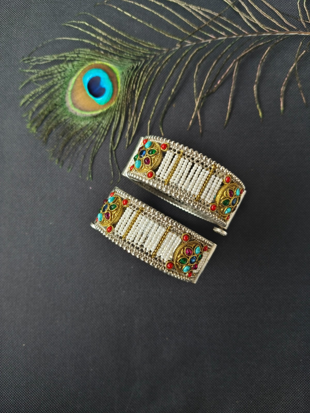 Western-ethnic fusion bangles set with trending kangans