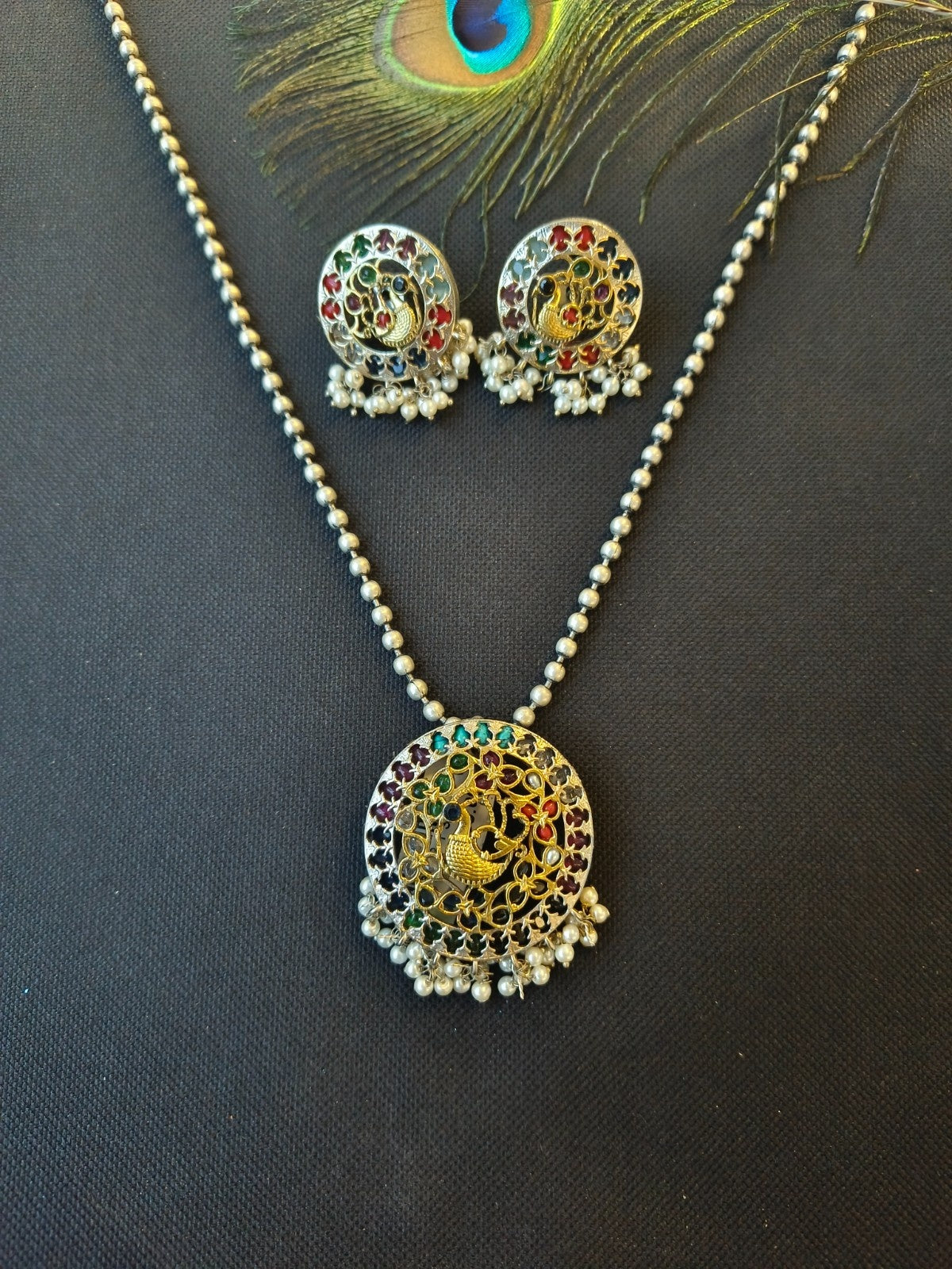Stylish Fusion Pendant Set for Indo Western Dresses - PS3000-1