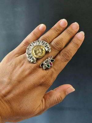 Artistic fusion trending ring with creative fashion detailing