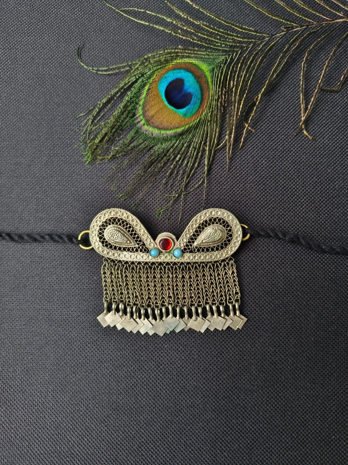 Heritage necklace with old world charm and classic appeal
