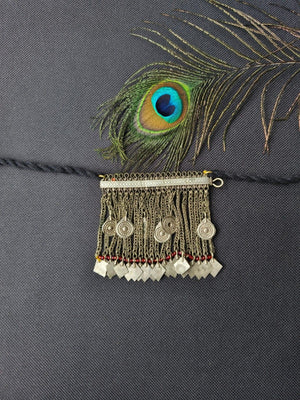 Heritage necklace for festive wear with versatile traditional style