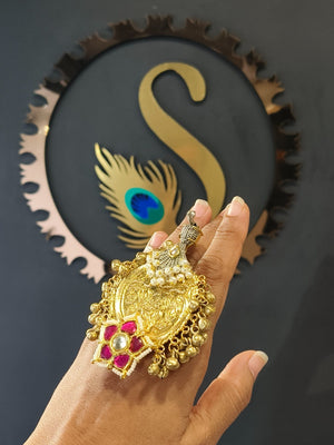 Chic fusion trending ring with current style inspired detailing