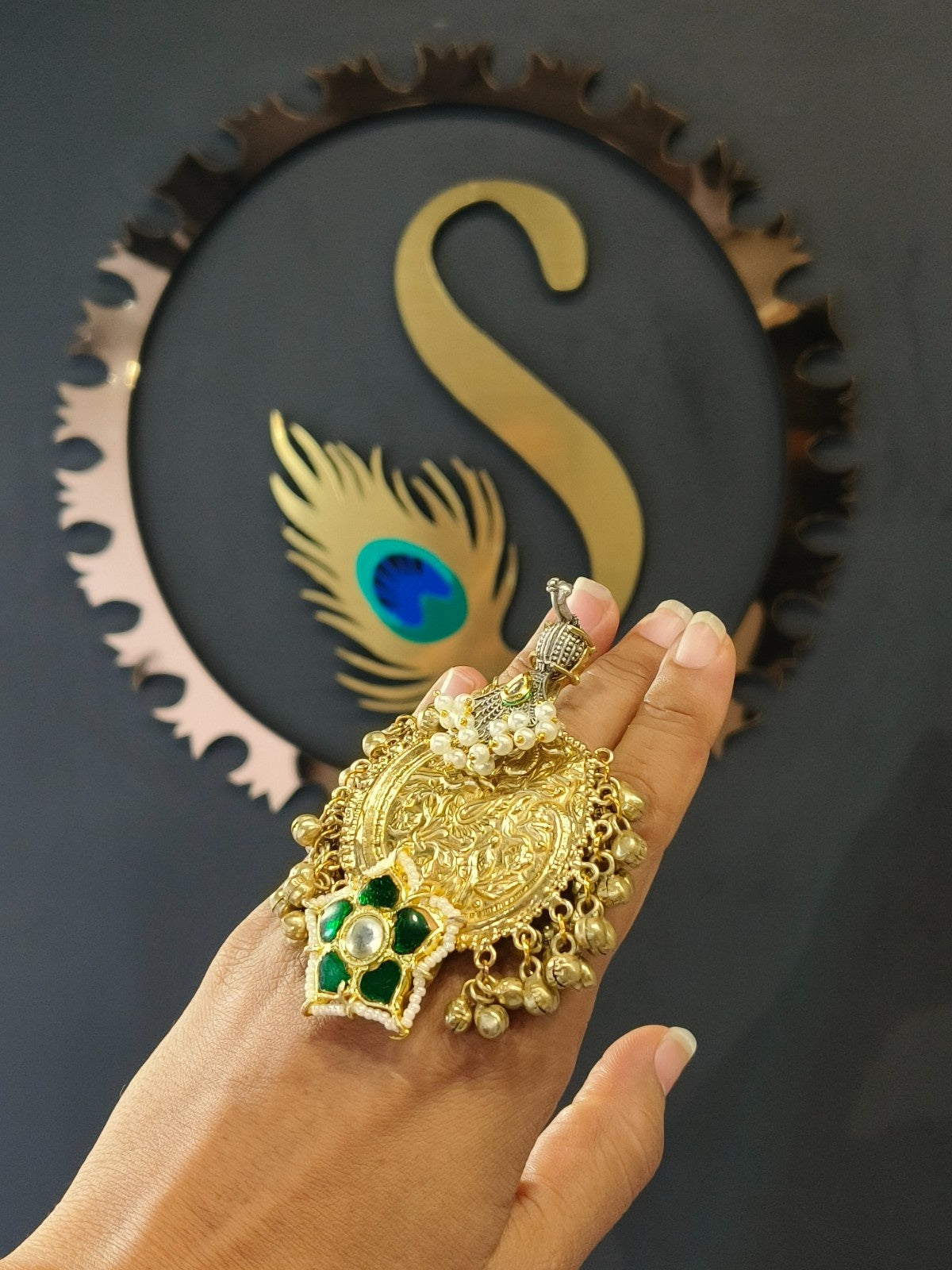 Chic fusion trending ring with current style inspired detailing