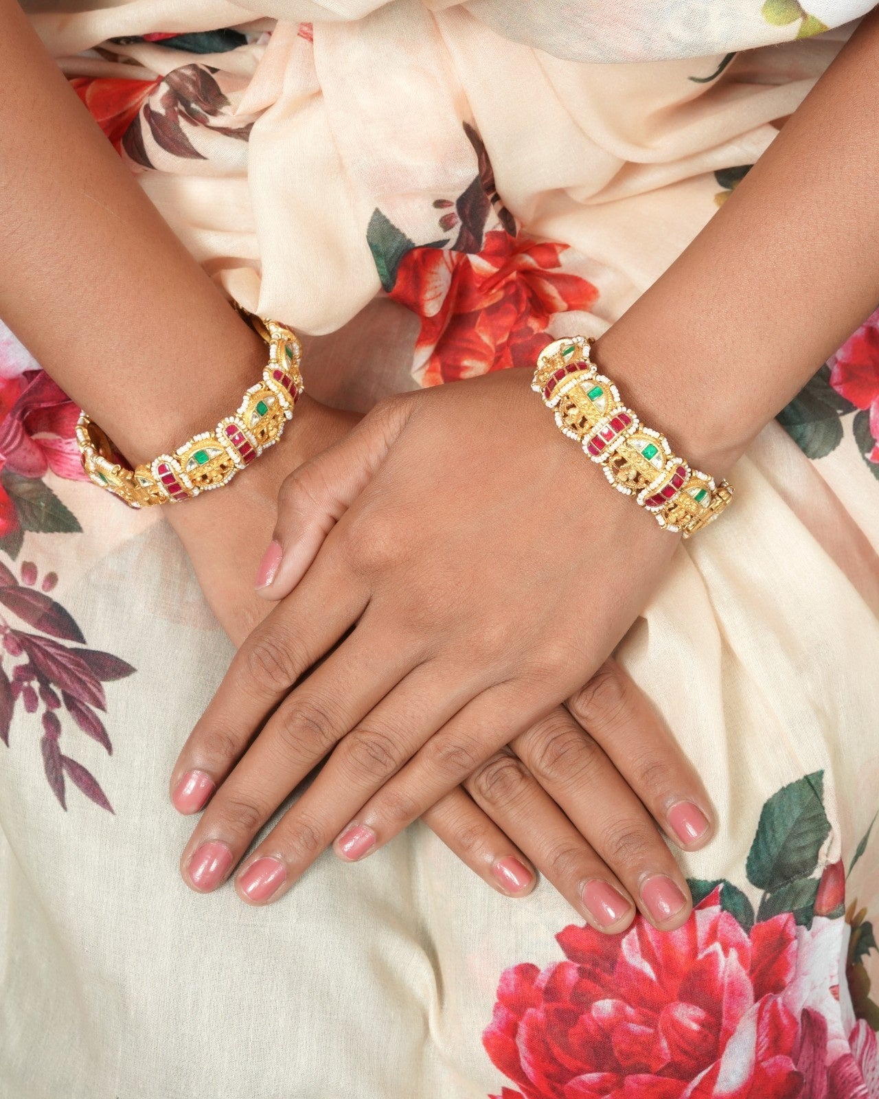 Bridal jadau pachi kundan bangles set with traditional kangan in gold finish for wedding ceremonies