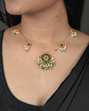 Premium Jadau Pachi Kundan necklace with refined traditional design