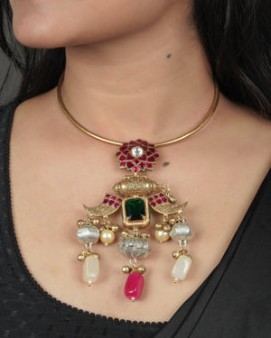 Contemporary necklace fusion styling