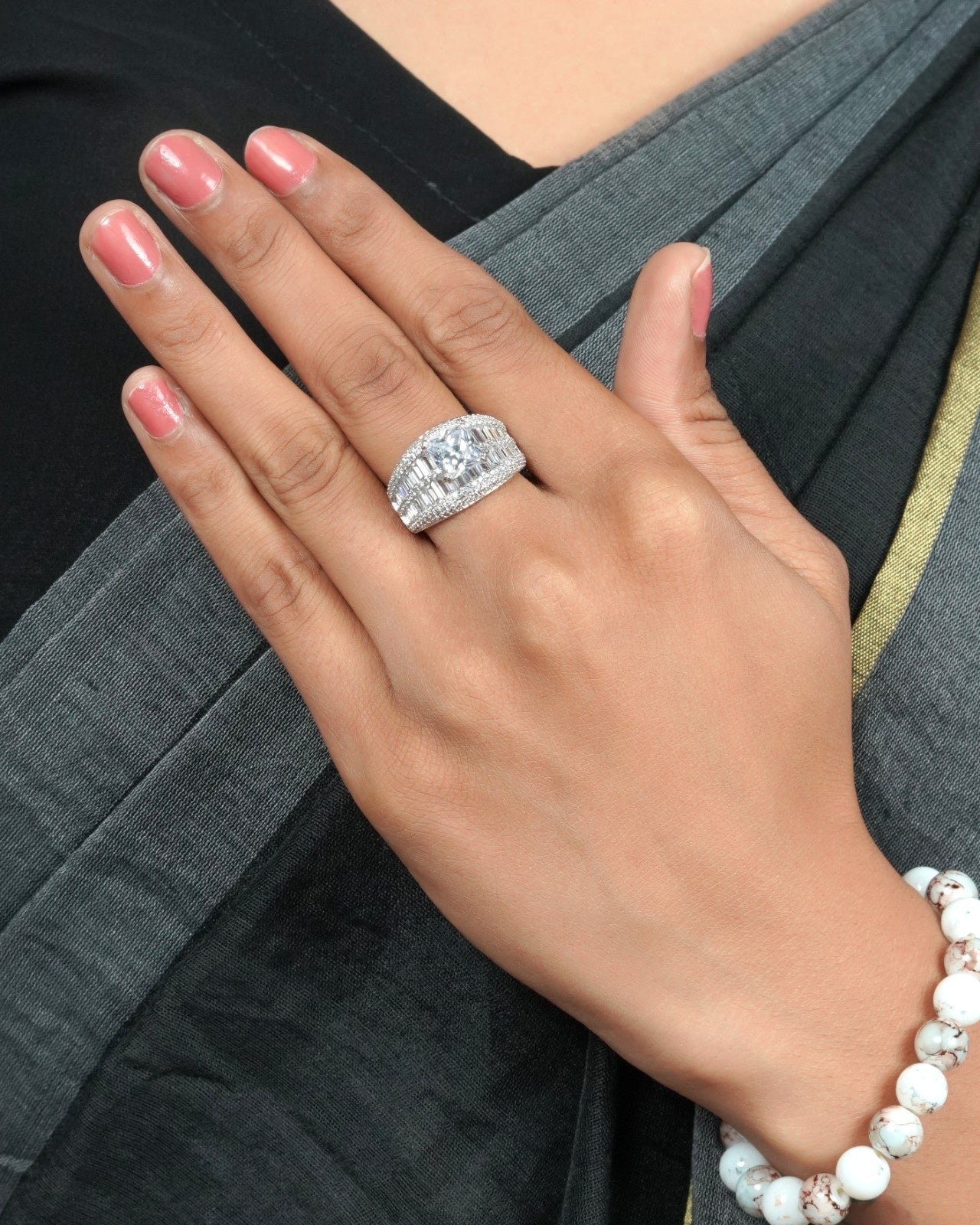 Fashion diamond collection ring with trend-aware elegant styling