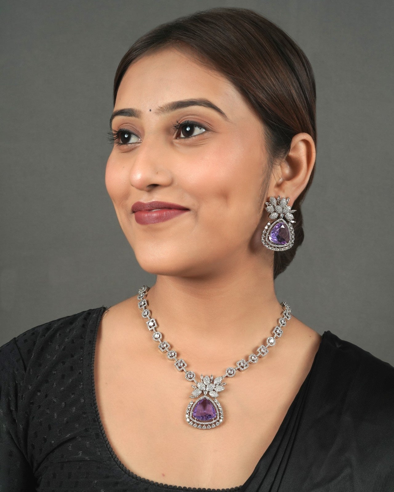 Designer diamond style necklace set for party wear and ethnic outfits