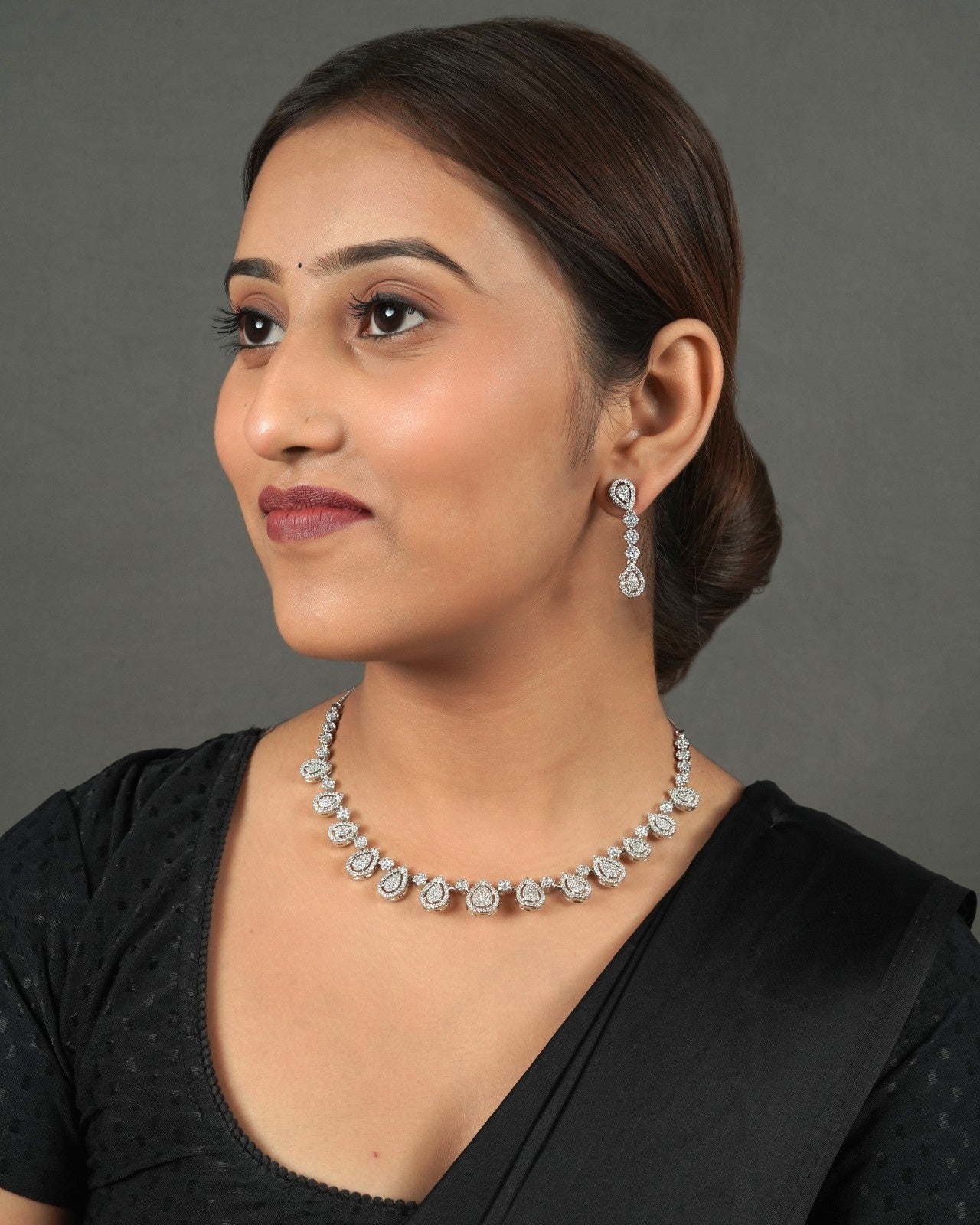 Designer diamond style necklace set for party wear and ethnic outfits