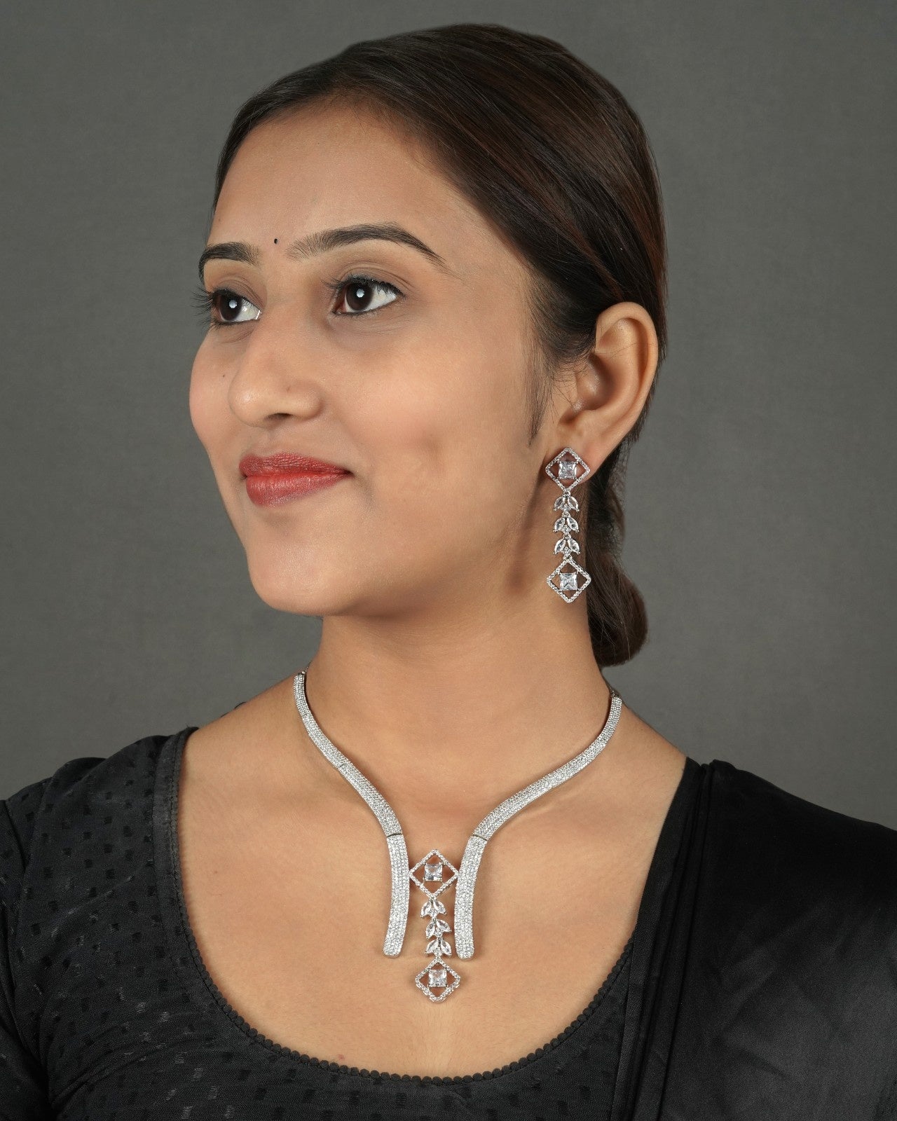 Diamond Collection necklace set for women with sparkling stone detailing