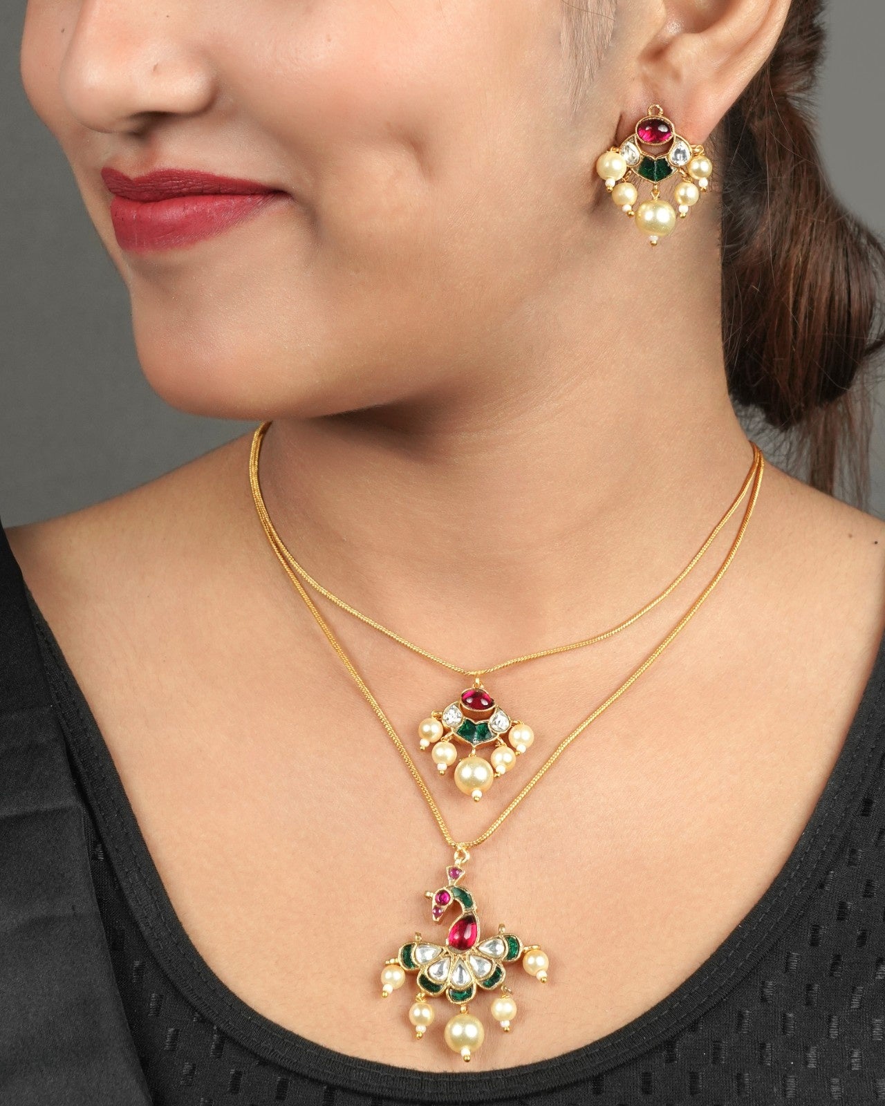 temple antique bridal jadau kundan pendant set with matching earrings
