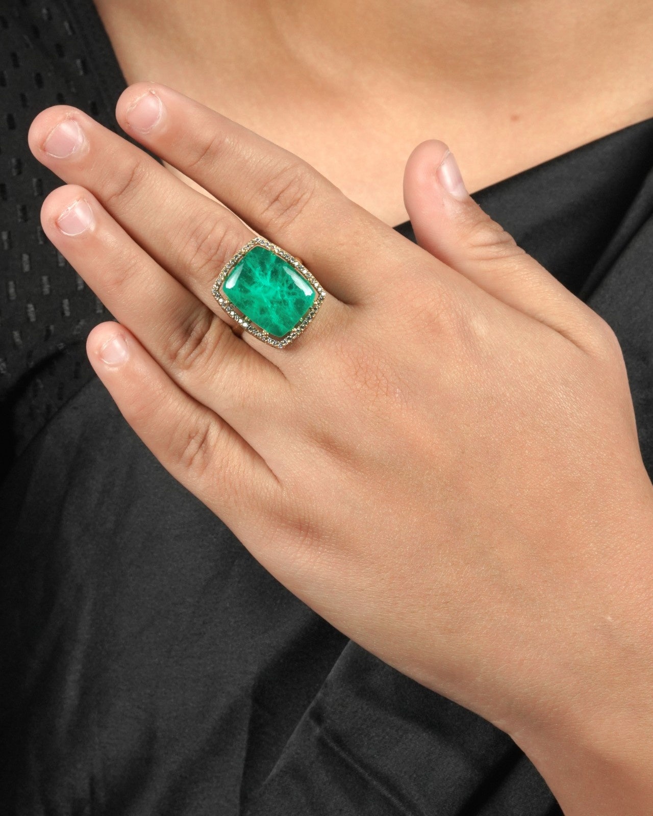 Bridal Polki Moissanite Ring with a graceful focal point and heritage-inspired sparkle