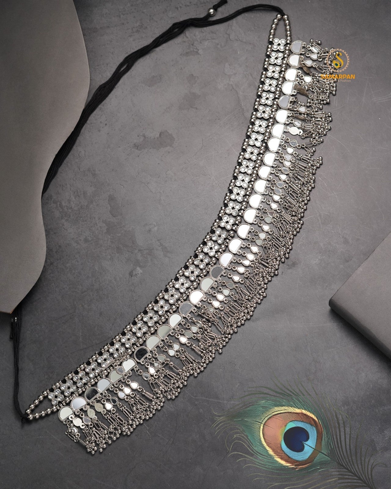 Traditional kandora waist chain jewellery for temple visits and ethnic drapes