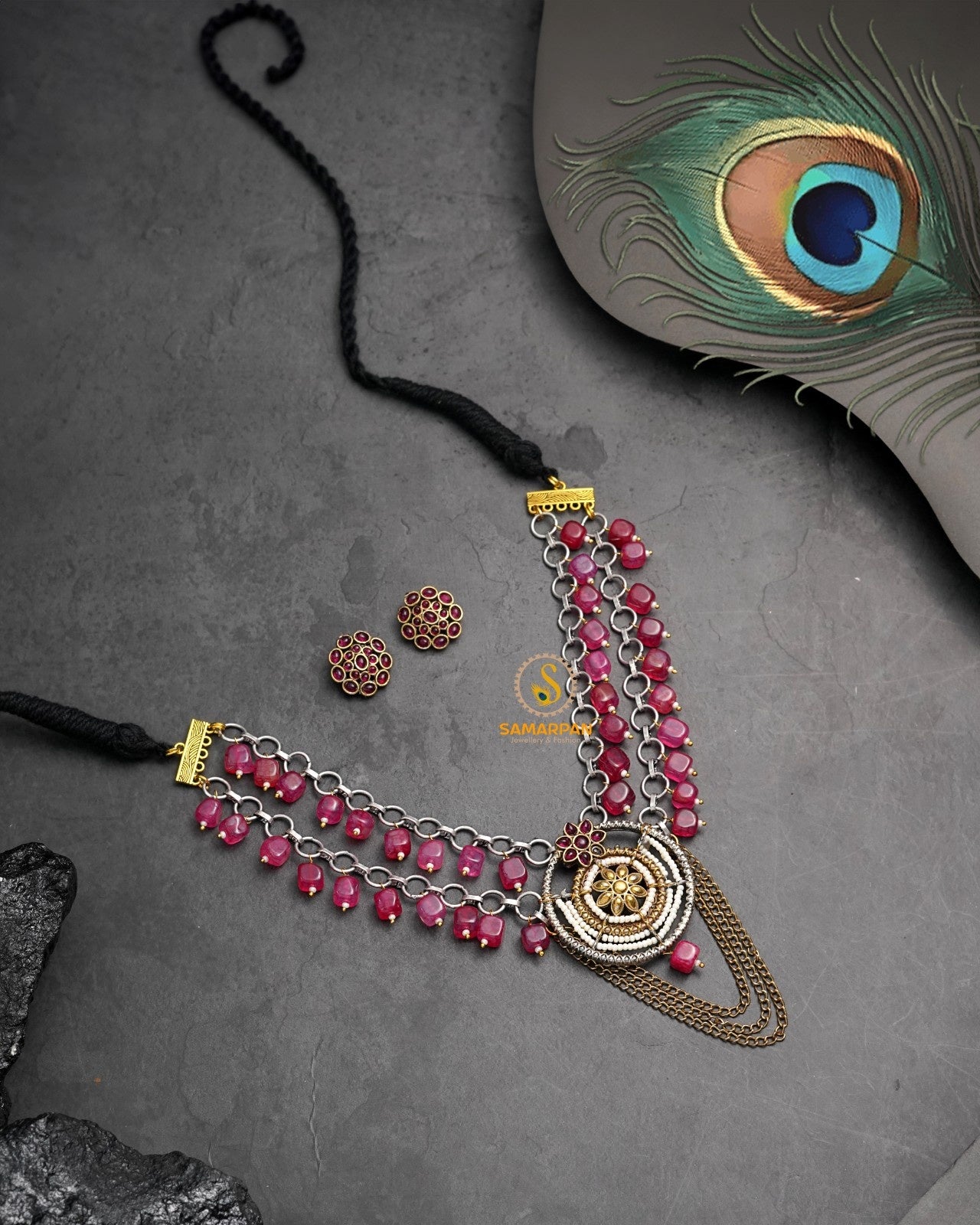 Necklace set for women by Designed by Samarpan for party and festive looks