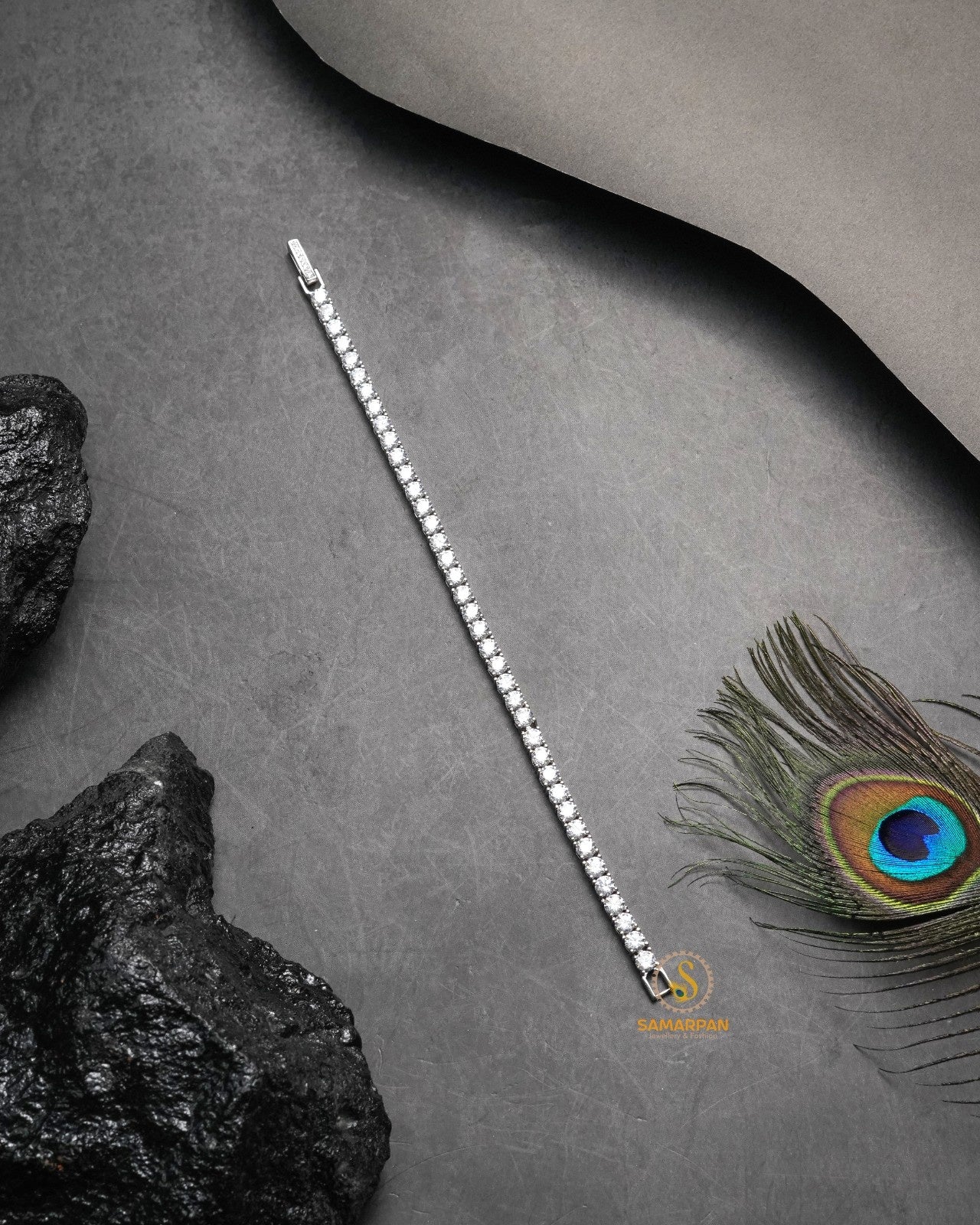 Minimal Diamond Collection bracelet for clean chic and everyday styling