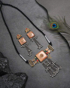 Grand antique necklace set for traditional celebrations and festive wear