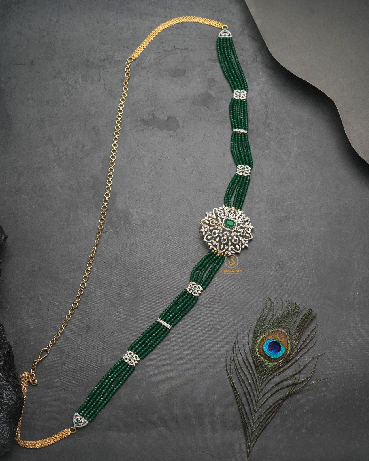 classic kandora jewellery design, kandora close view