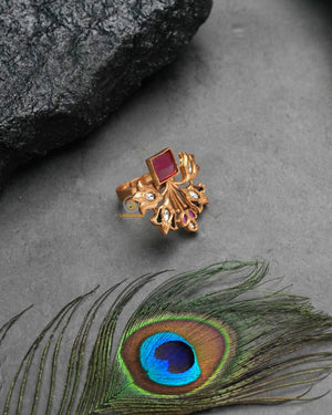 Heirloom style golden heritage ring with legacy inspired detailing