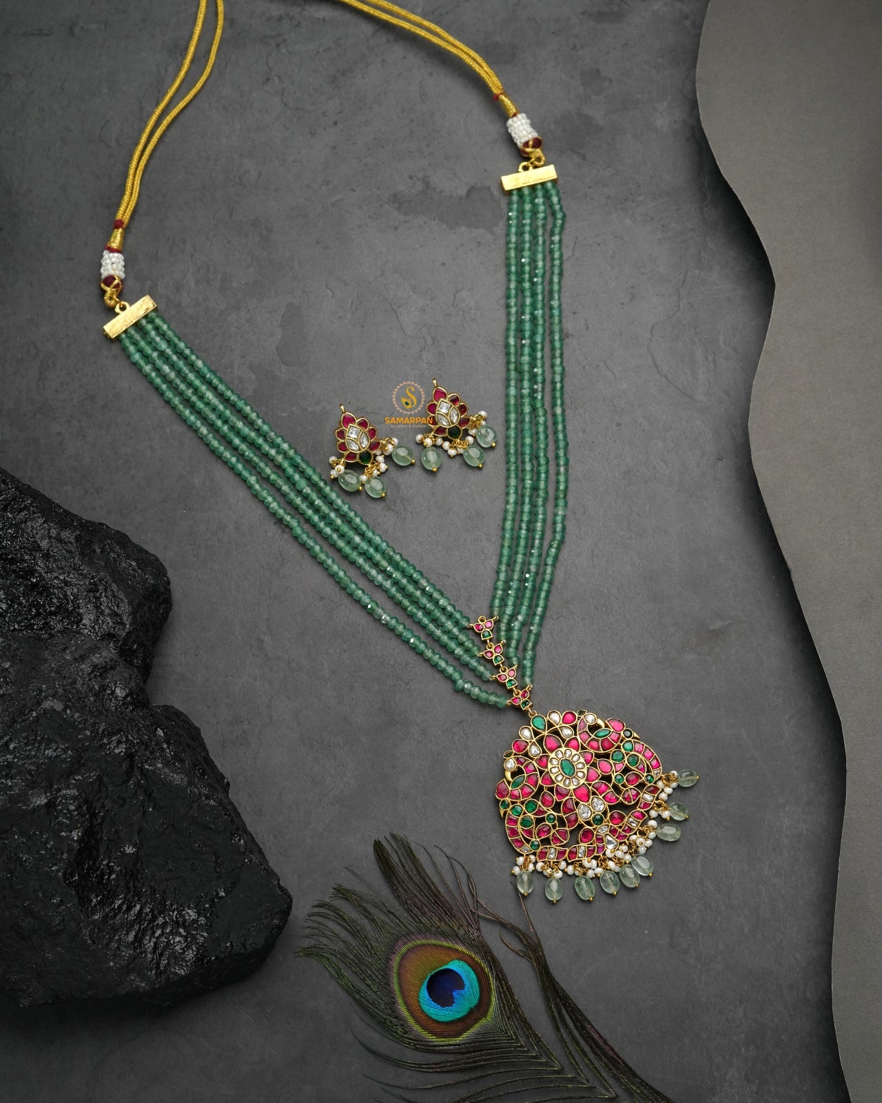 chandbali mood jadau kundan pendant set with matching earrings