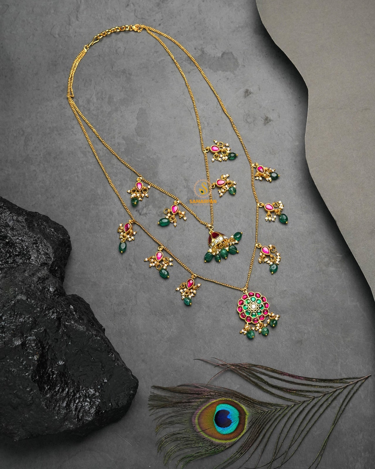 Antique finish Jadau Pachi Kundan necklace with vintage gold-tone look