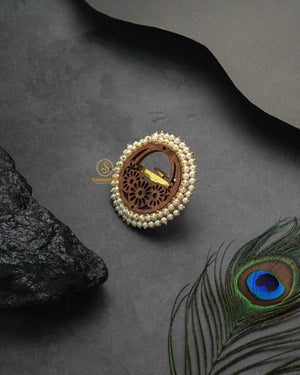 Trendy metallic golden glow ring with youthful sharp styling