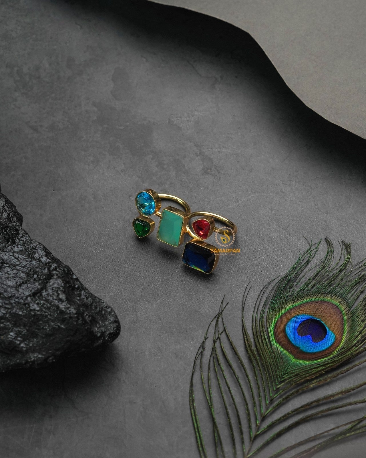 Fashion metallic golden glow ring with trend-driven gleaming finish