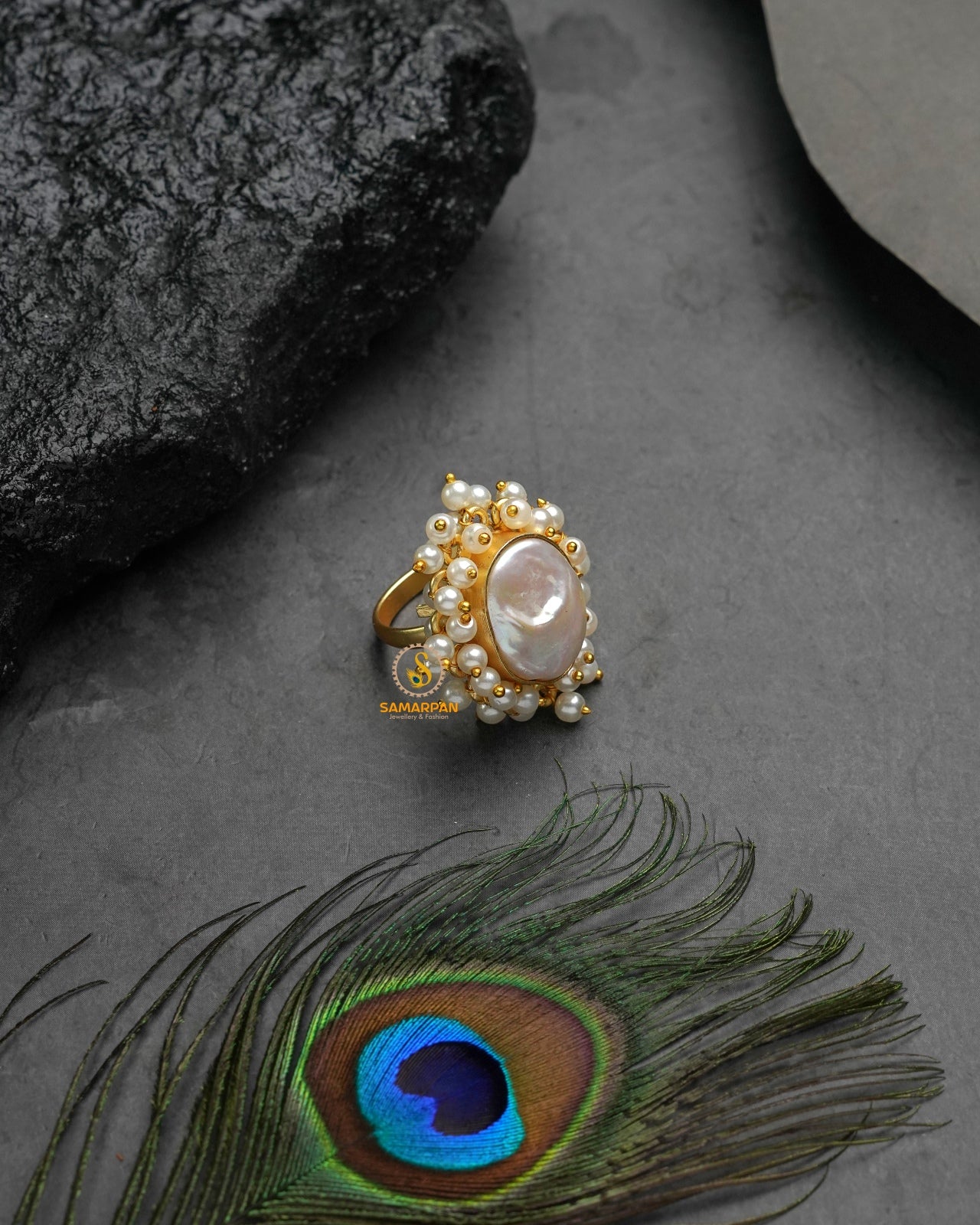 Minimal metallic golden glow ring with subtle modern golden impact