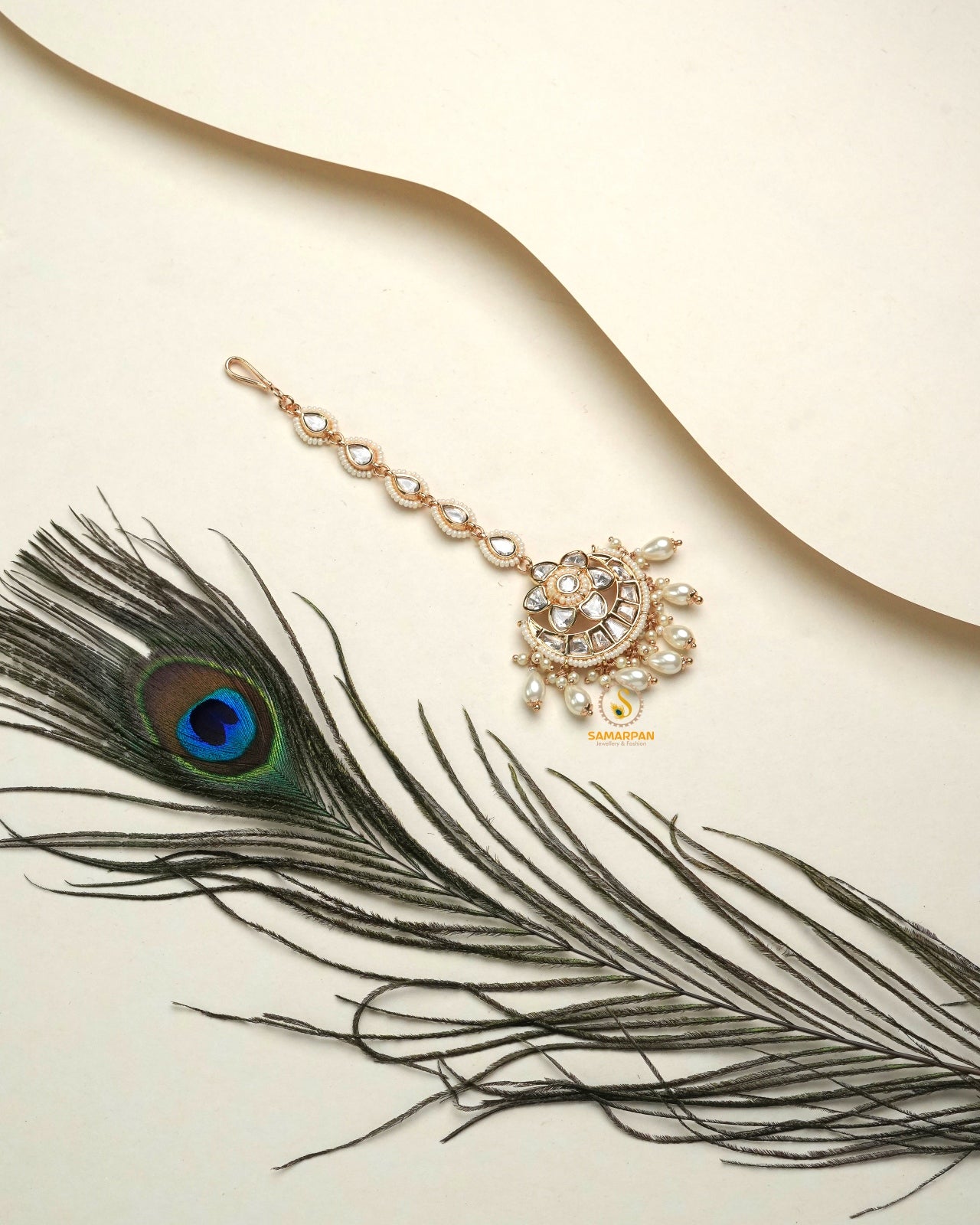 traditional maang tikka