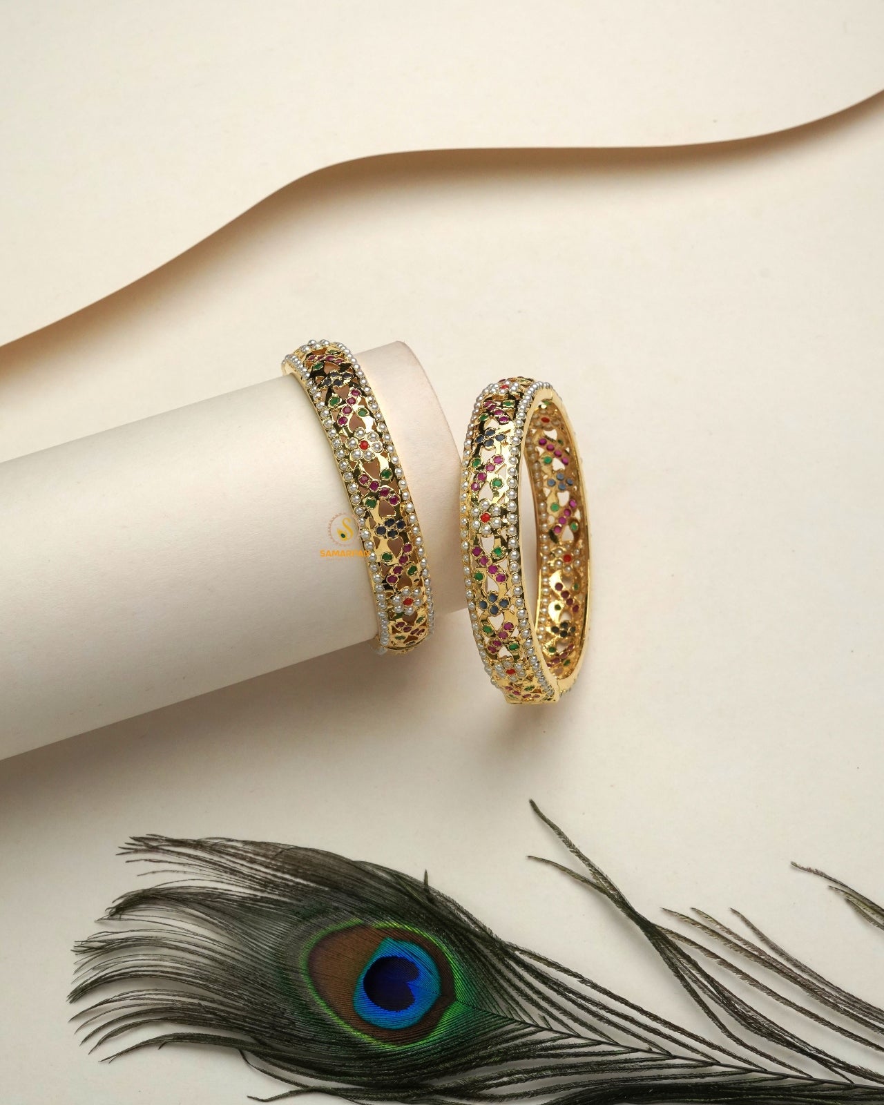 Amritsari jadau bangles and kangan set in traditional gold tone, elegant gift-ready ethnic jewelry for women