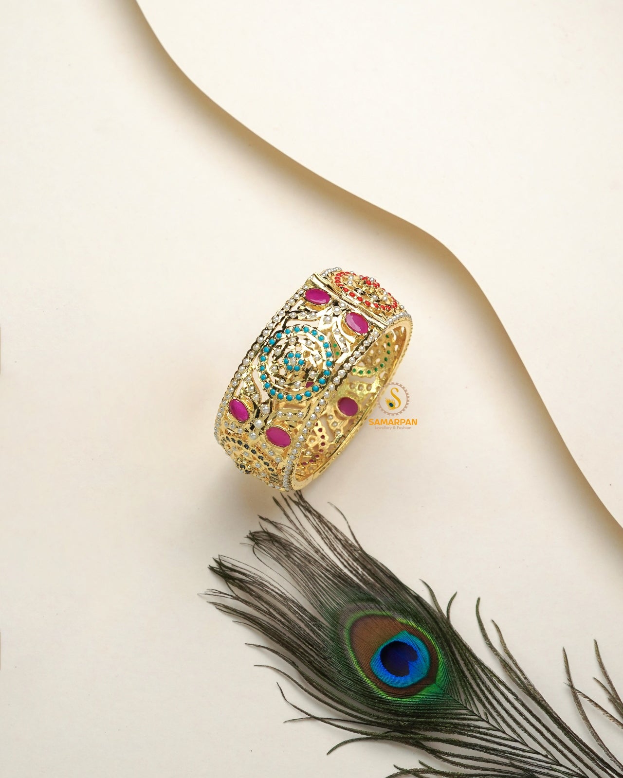 Traditional antique bangles and kundan kangan set in gold tone for festive and wedding occasions