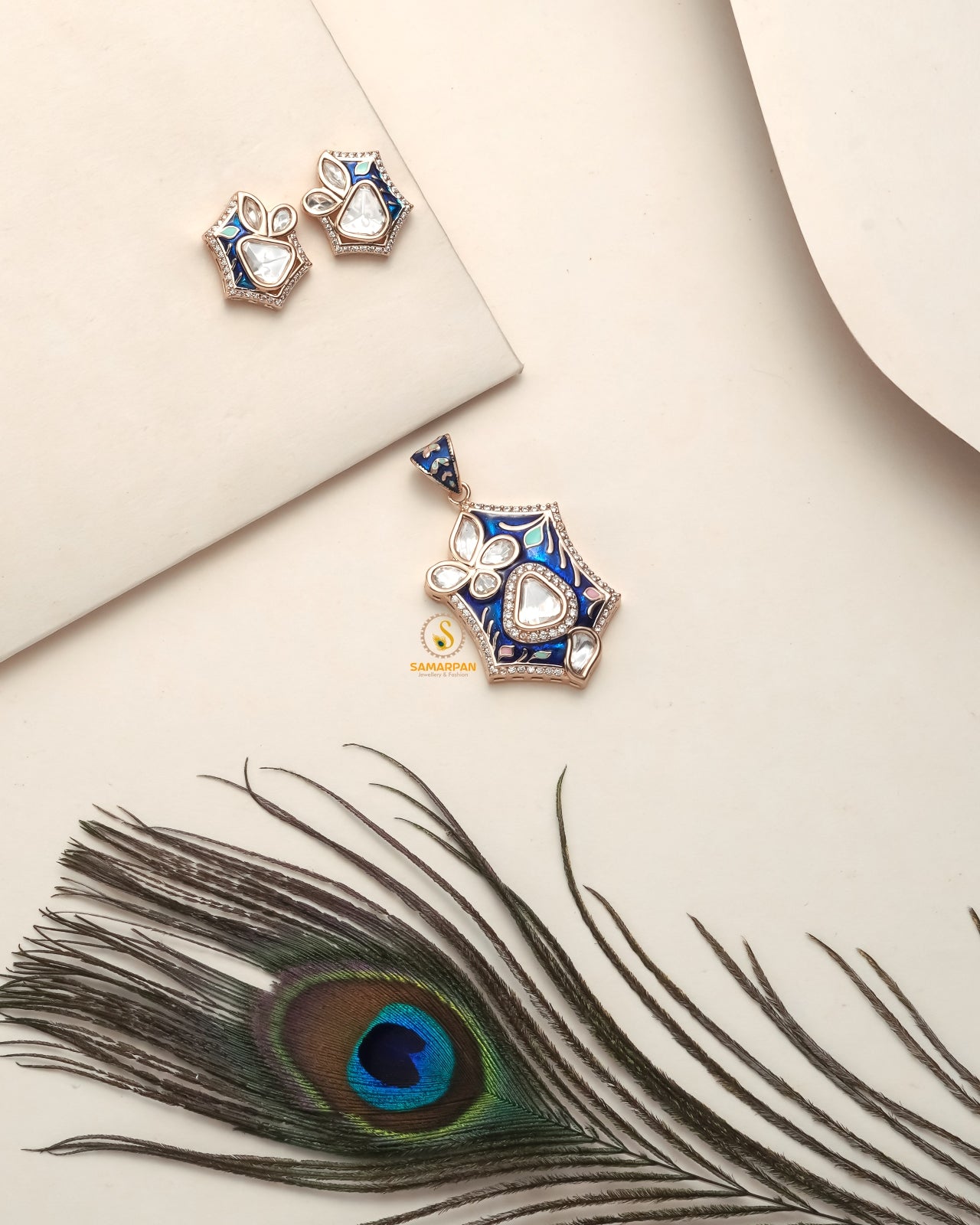 victorian-style polki moissanite pendant set for women